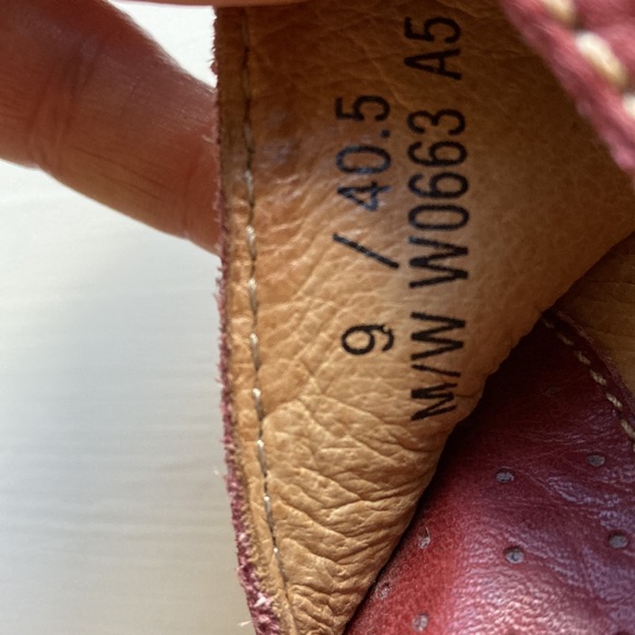 Shoes - Picture 9 of 9